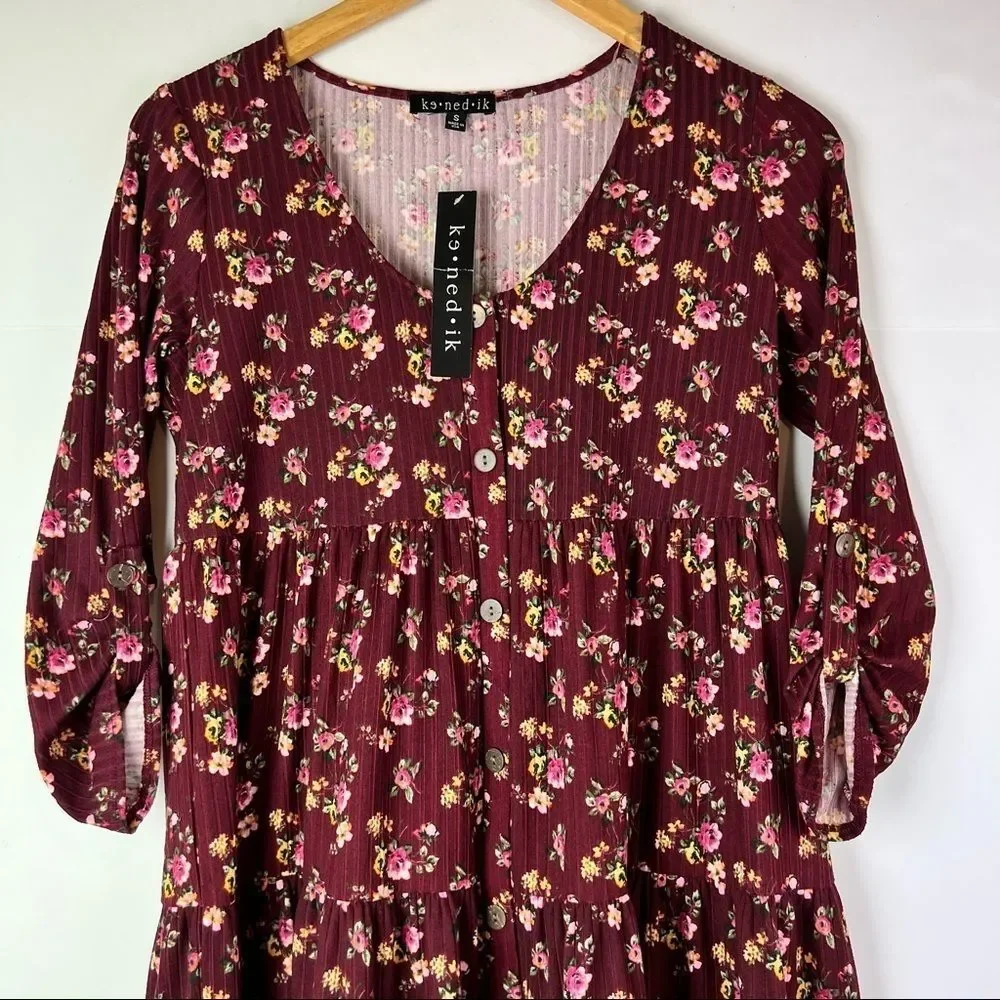 Kenedik Ruffle Trim Floral Print  3/4 Sleeves • Size S